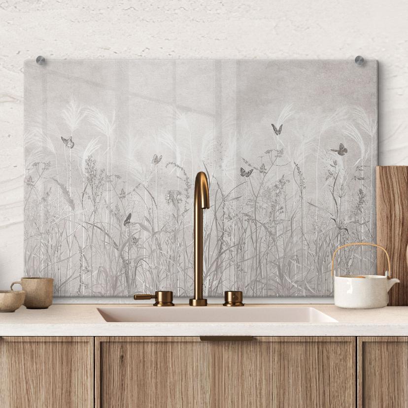 Spatscherm Wilde bloemenweide met vlinders in Scandinavisch design - Ms Tiff