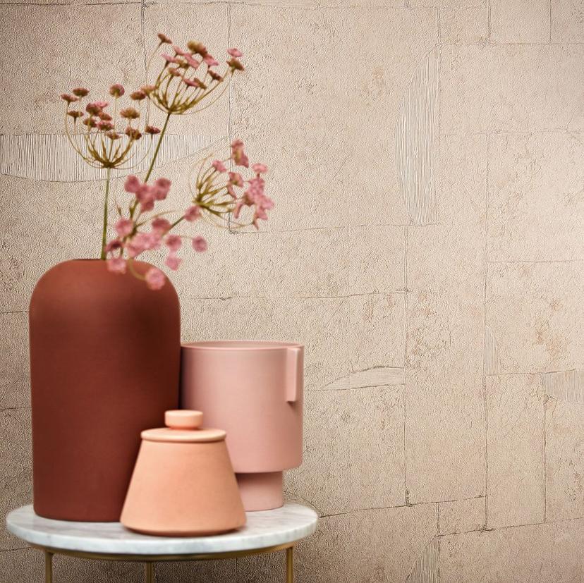 Ikke-vævet tapet med gipslook i beige, røde grafiske fliser