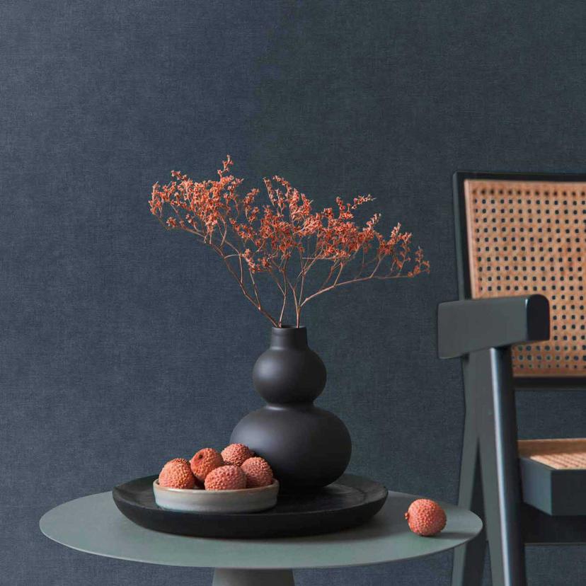Struktureret tapet med et mørkeblåt tekstillook - Elegant ikke-vævet tapet - Moderne vægdesign