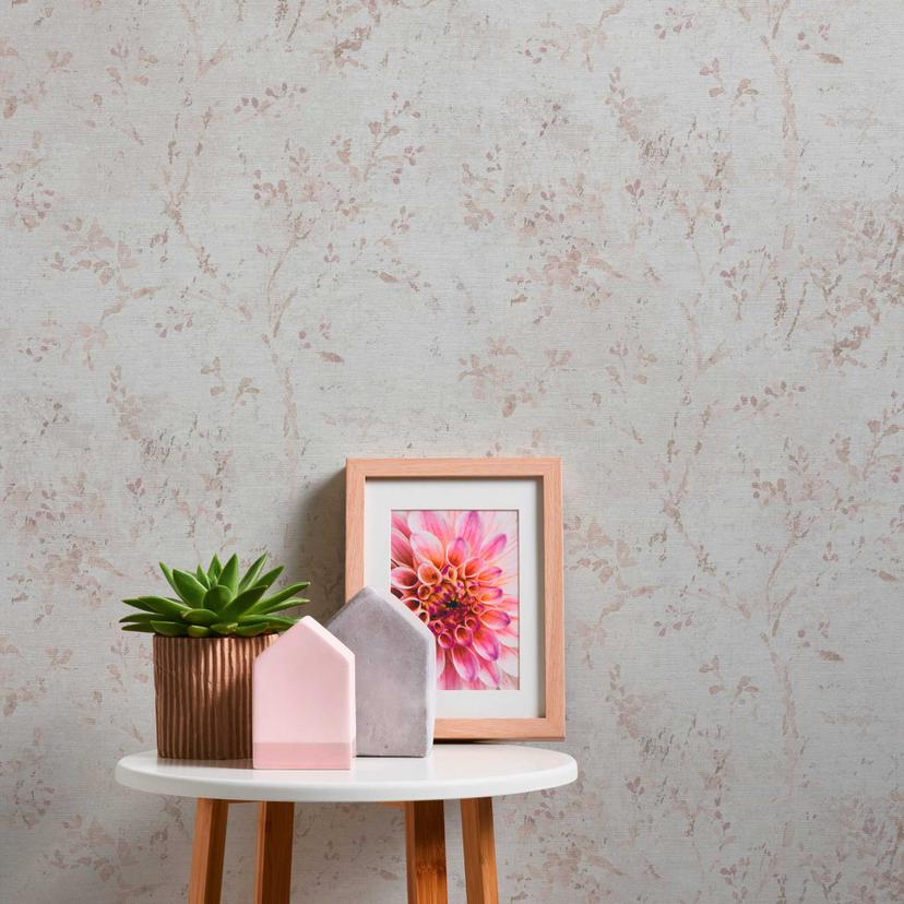 Blomstermønstret tapet i hør-look beige - sart blomsterdesign tapet hvid