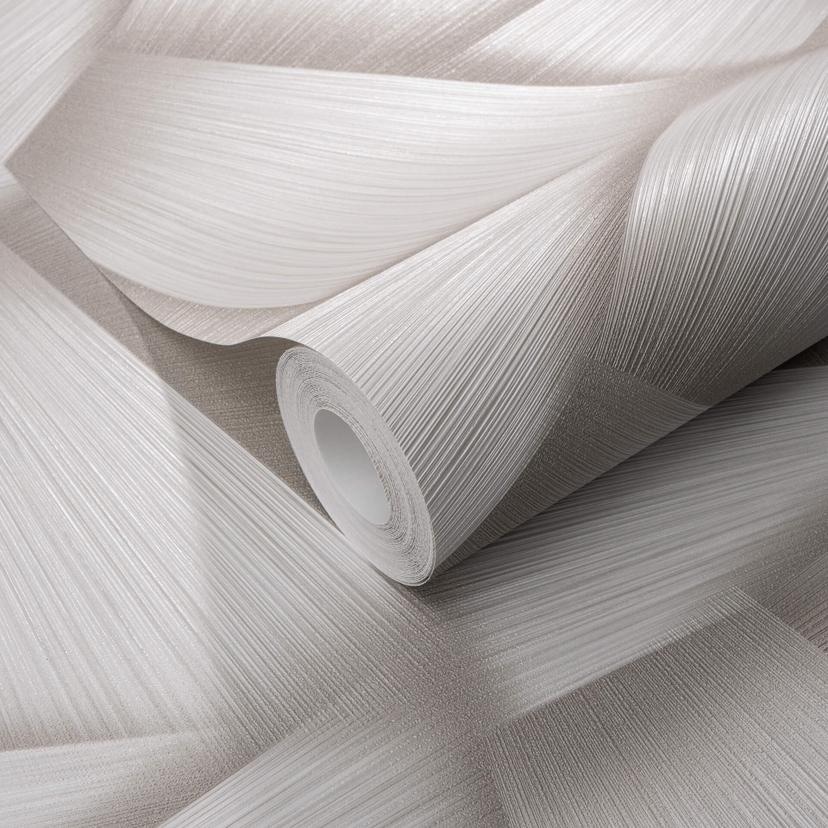 Papel pintado no tejido con formas geométricas y efecto metálico en color crema
