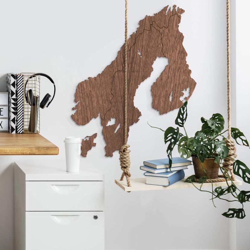 Trædekoration - Mahognifinér- Kort over Skandinavien