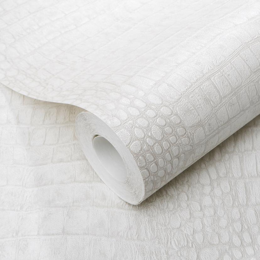 Papel pintado no tejido en blanco con aspecto de cocodrilo, textura discretamente moderna y elegante