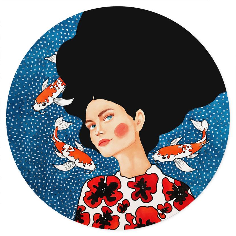 Adesivo murale Donna in abito floreale con koi - Hülya - Rotondo