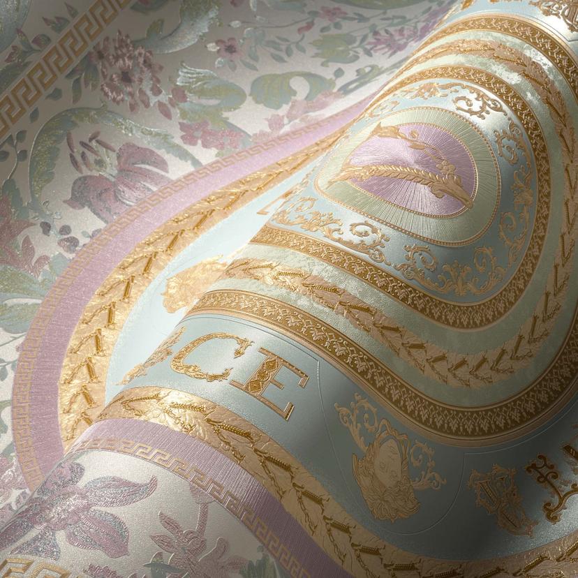 Carta da parati Versace con motivi floreali in tonalità pastello e oro Carta da parati in tessuto no