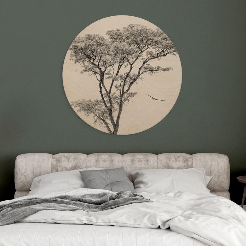 Holzbild Minimalistischer Baum in ruhiger Landschaft - Flour - Rund
