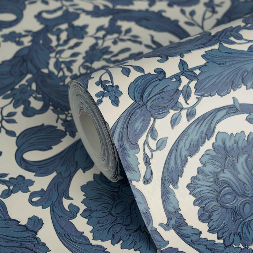 Carta da parati in tessuto non tessuto Versace Barocco Neo classico viticci floreali blu bianco eleg