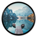 Plakat drewniana kładka nad jeziorem Braies w Dolomitach - Round