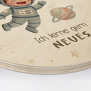 Rundes Holzbild mit Astronautin - 'Ich lerne gern Neues'