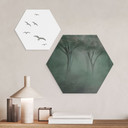 Wanddecoratie bos magie in de ochtendmist groen - Ms Tiff - Alu-Dibond