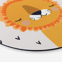 Vægcirkel Treechild - Little Lion – print på aluminium (Alu-Dibond)