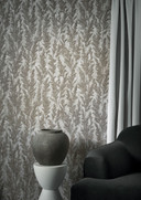 blomster- og fleecetapet Naturlig Opulens i sølv
