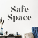 napis 3D Safe Space - dekoracja ścienna wykonana ze szkła akrylowego