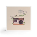 Billede af træ til at hænge op - Retro radio floral - Frida Floral Studio - 15x15 cm