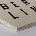 Hexagon hout - Typografie Berlin