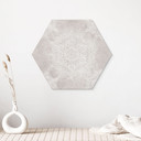 Sekskantet billede Blød mandala på grå-beige - Bloomery Decor - Alu-Dibond