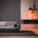 Industrielt abstrakt tapet i antracit med metalliske accenter - tekstureret non-woven tapet