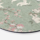 Billede af kraner i kirsebærblomst Rush Green - Bloomery Decor - rund – print på aluminium