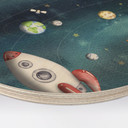 Obraz drewniany kosmiczna przygoda z astronautami - Oliver Robins - Round