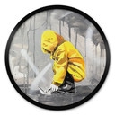 Poster Enfant avec Bateau en Papier Street Art - Habib - Rond
