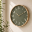 Horloge murale verte effet bois, horloge à quartz ronde avec chiffres clairs et look naturel 30x30x4 cm