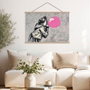 Textielposter Roze Kauwgom Streetart - Habib