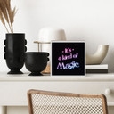 Træ dekoration blok Songtext - It's a kind of magic