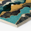 Hexagon-Holzbild Berggipfel über den Wolken - SpaceFrog Designs