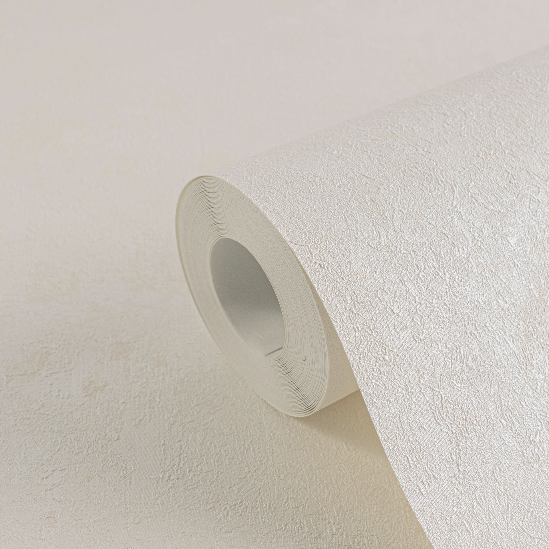 Betonlook behang wit crème - Vliesbehang licht & subtiel gestructureerd