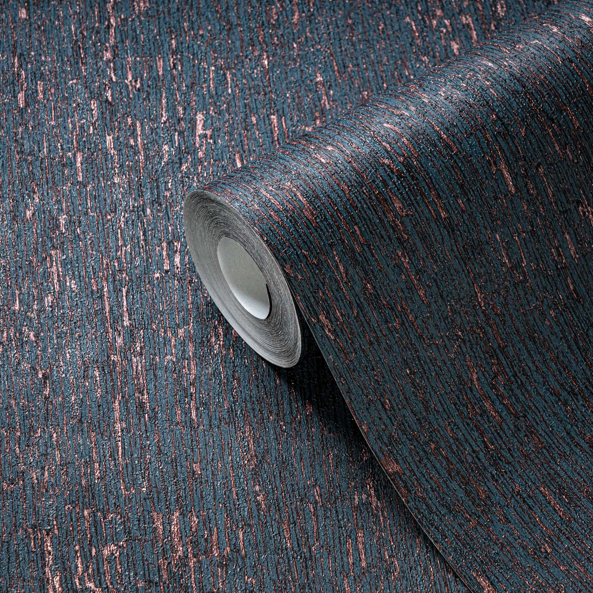 Structuurbehang in marineblauw metallic - elegant vliesbehang voor moderne ruimtes