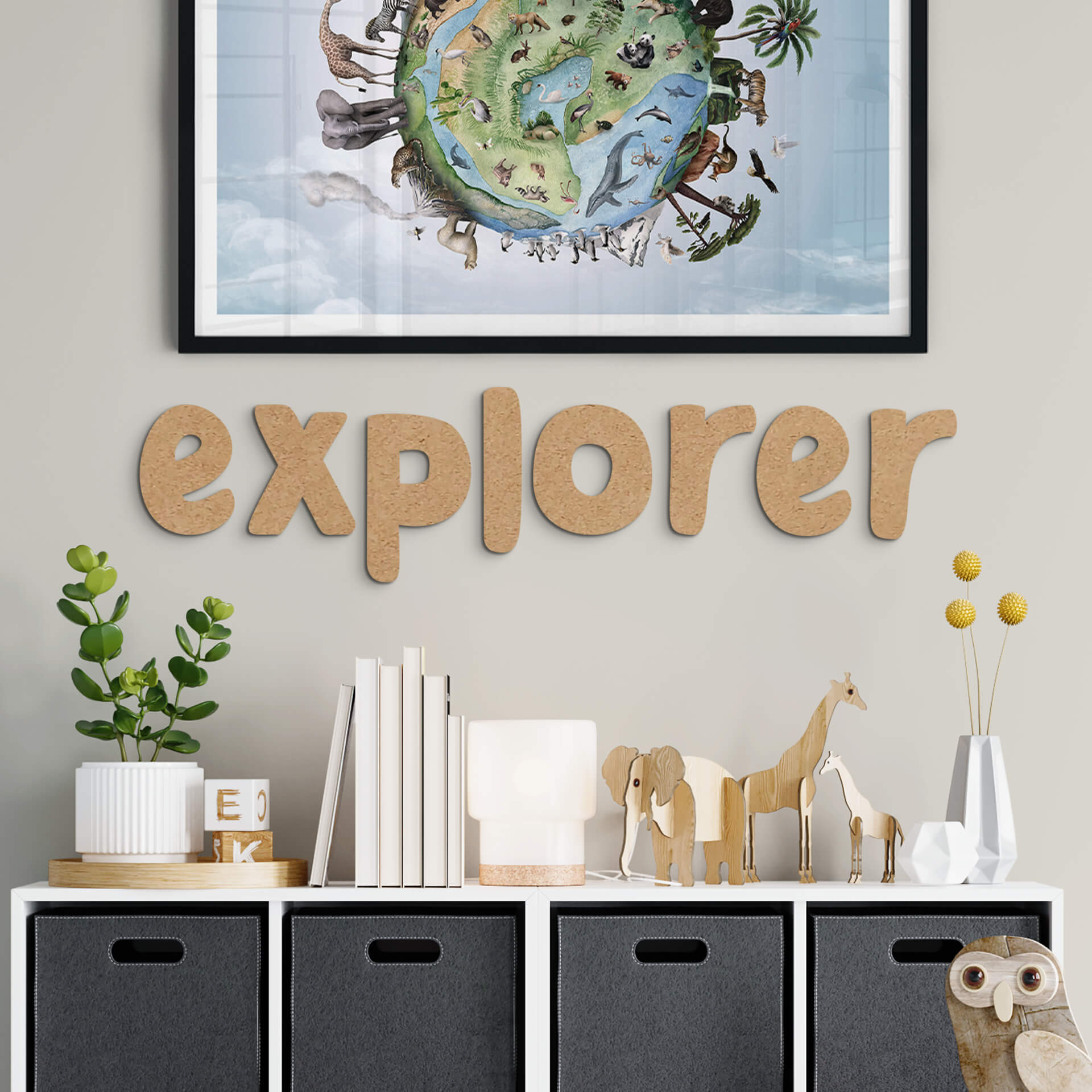 Dekoracja ścienna z napisem explorer - MDF nature
