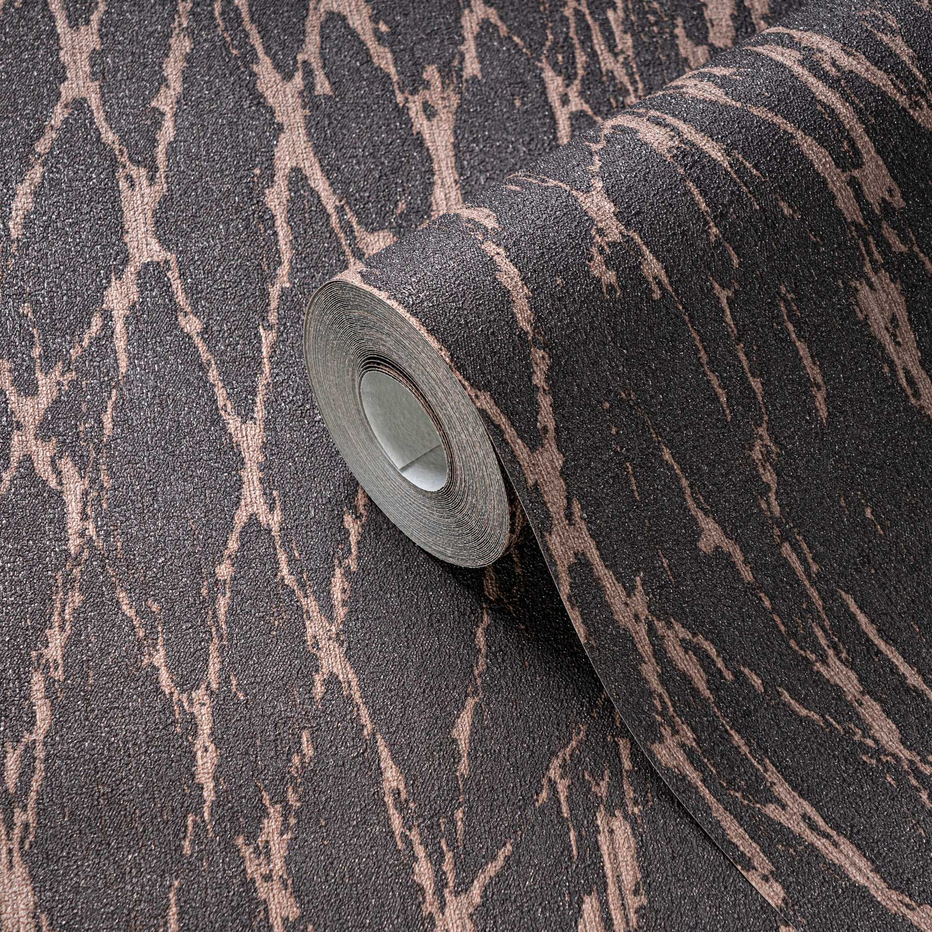Zwart structuurbehang met gouden accenten - vliesbehang voor luxe kamers