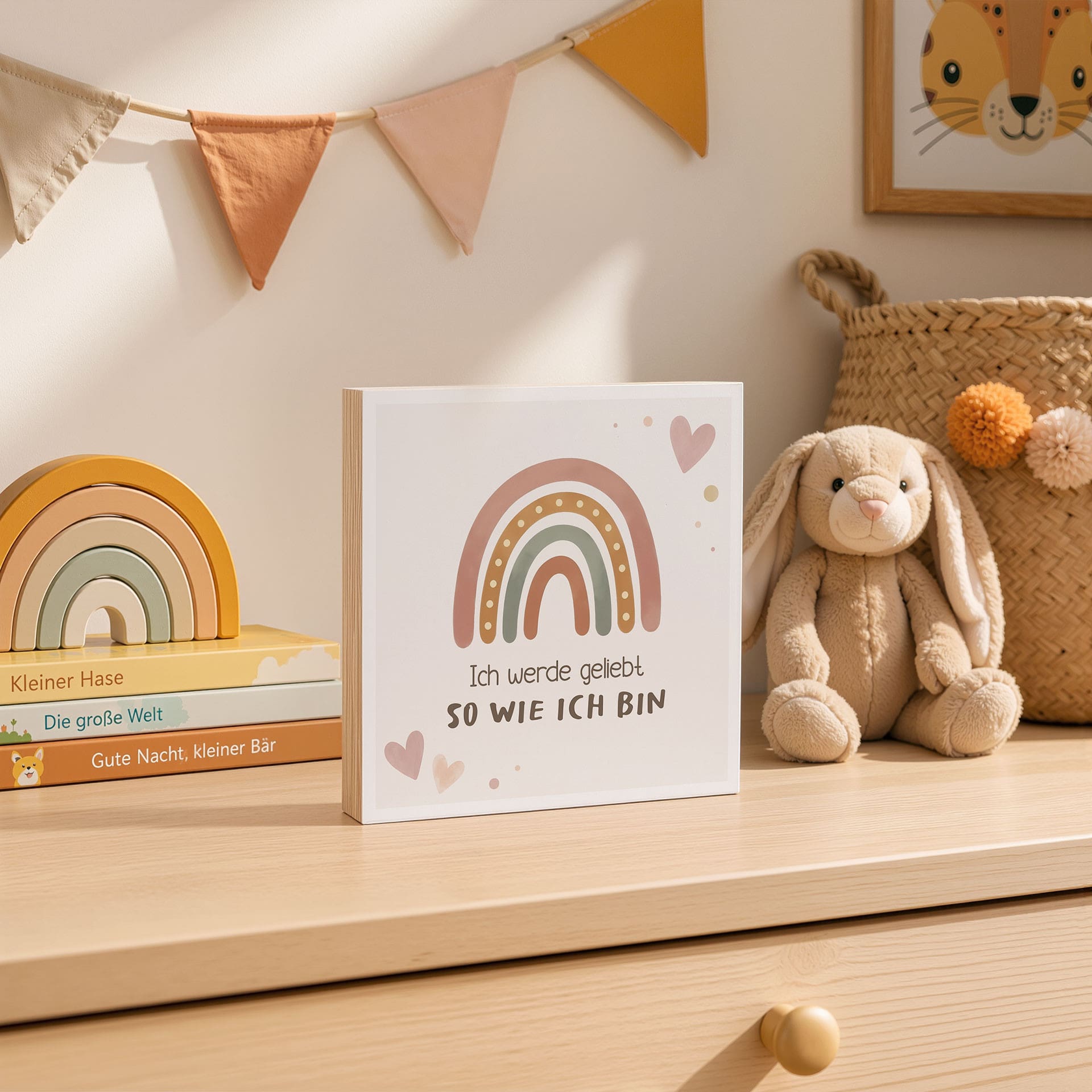 Holzbild zum Hinstellen - Boho-Regenbogen mit Mutmachspruch 'Ich werde geliebt'