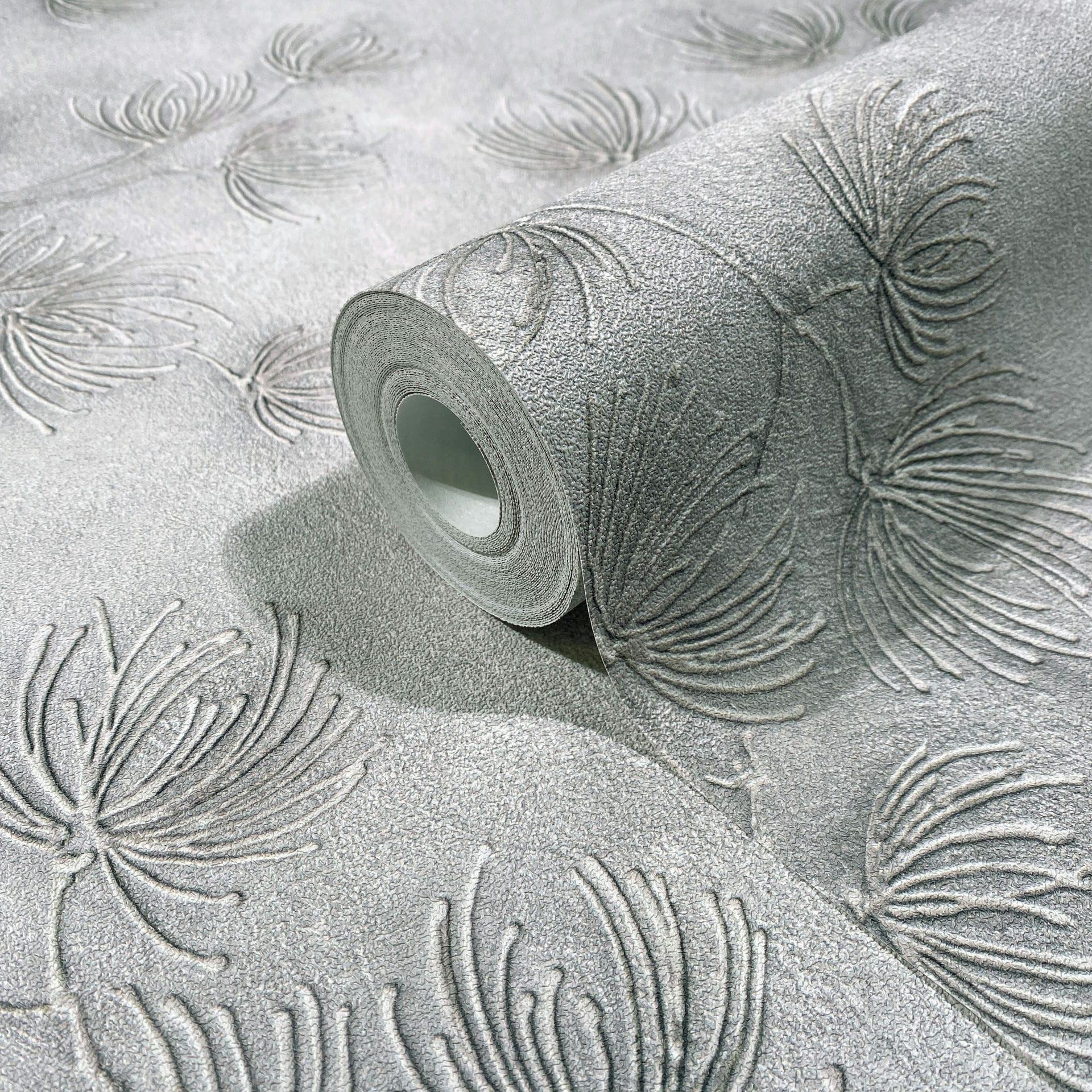 Vliesbehang bloemen, beton bloemen natuur mat in grijs