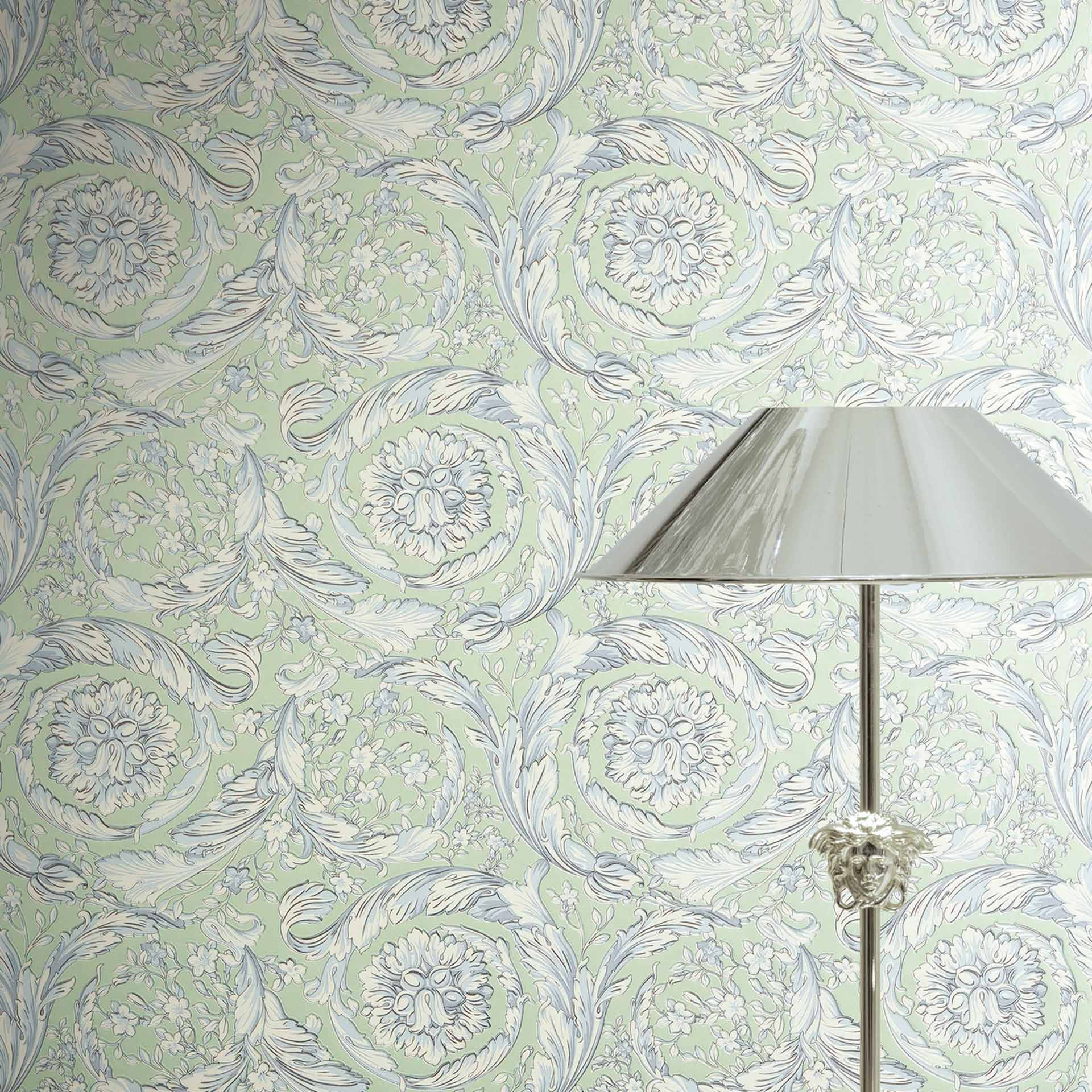 Versace Vliesbehang Barocco Neo klassieke ranken bloemen groen blauw wit elegant