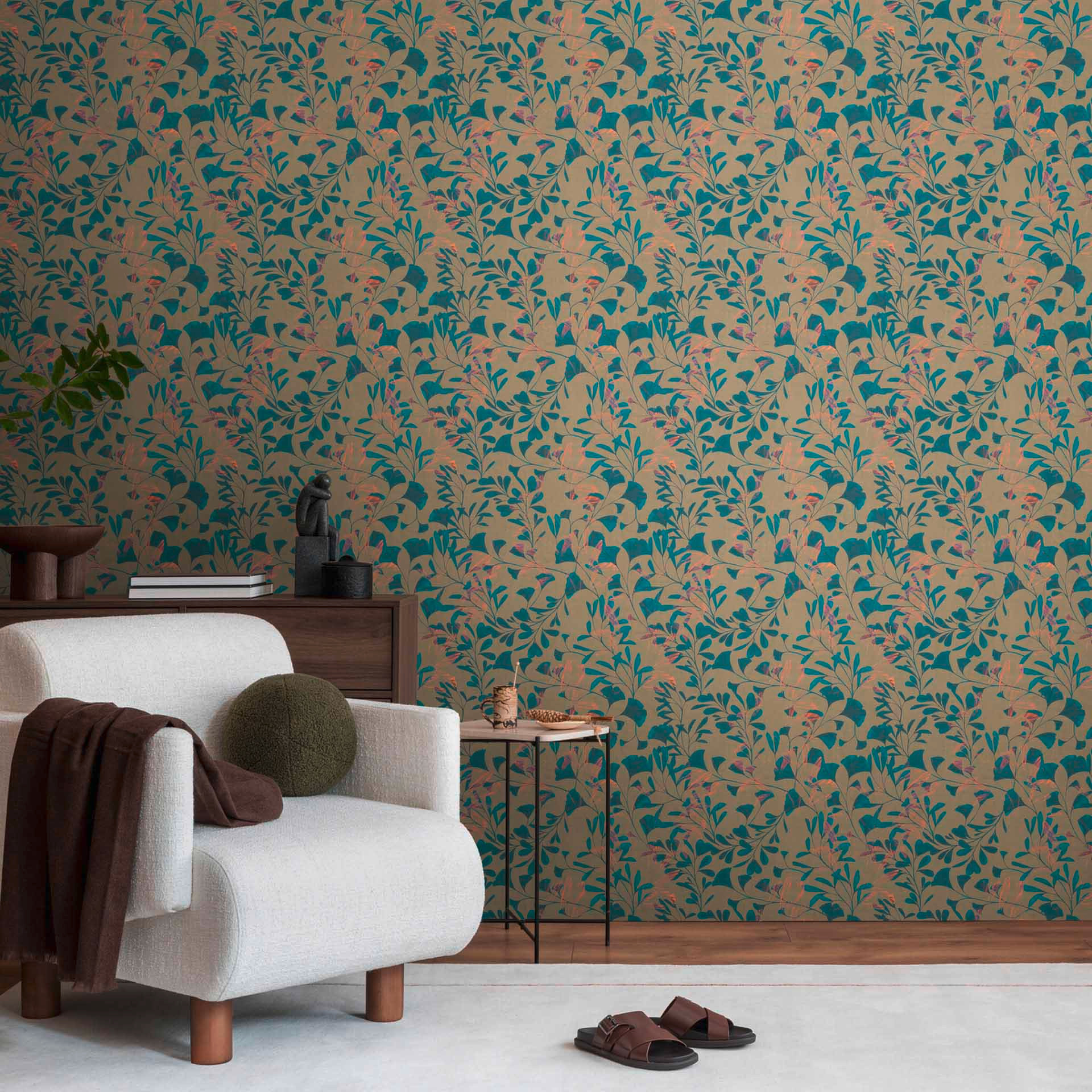 Ginkgo blauw beige blad behang - Vliesbehang met koperen accenten - modern natuurmotief