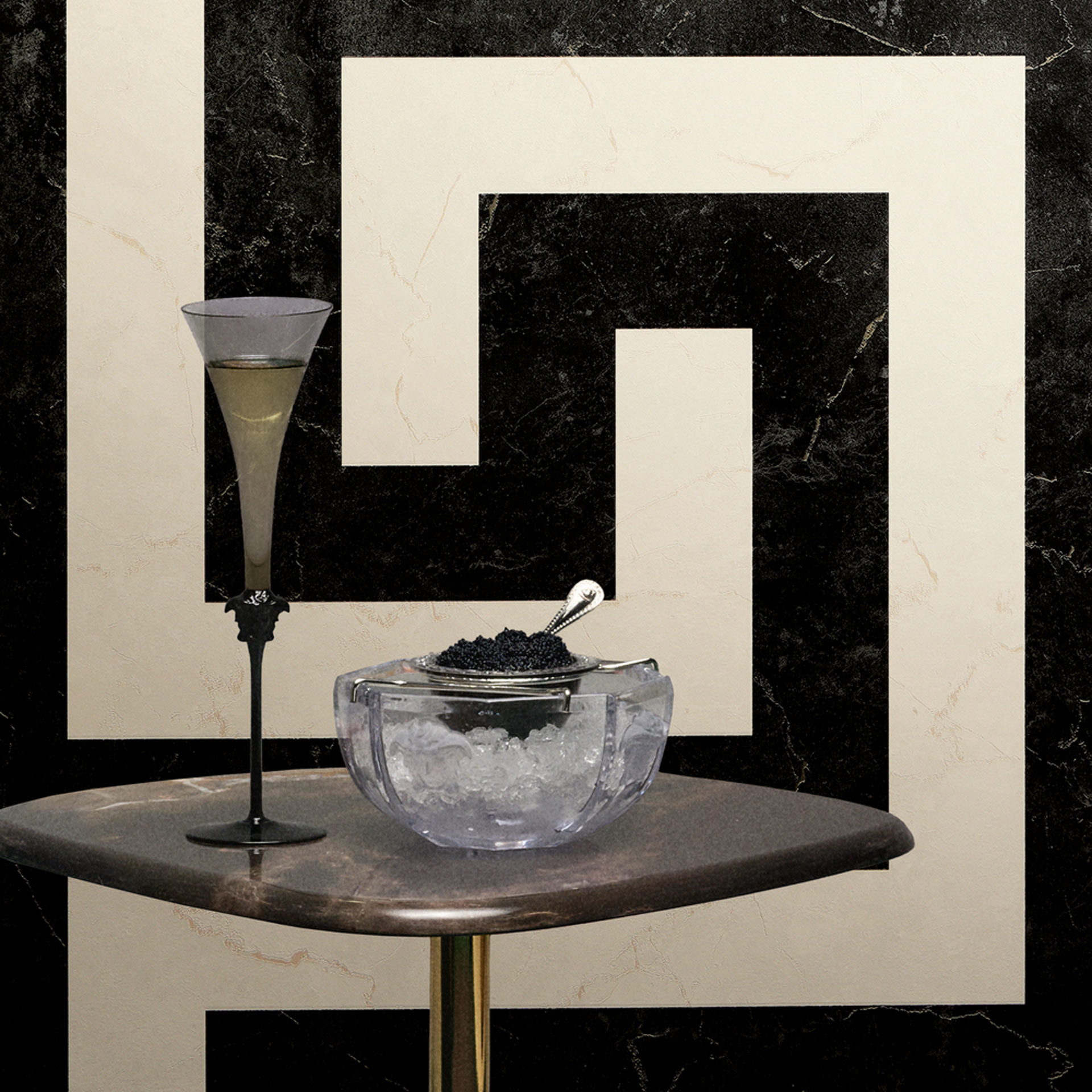 Versace Vliesbehang Grieks meander grafisch zwart wit grijs marmer look modern