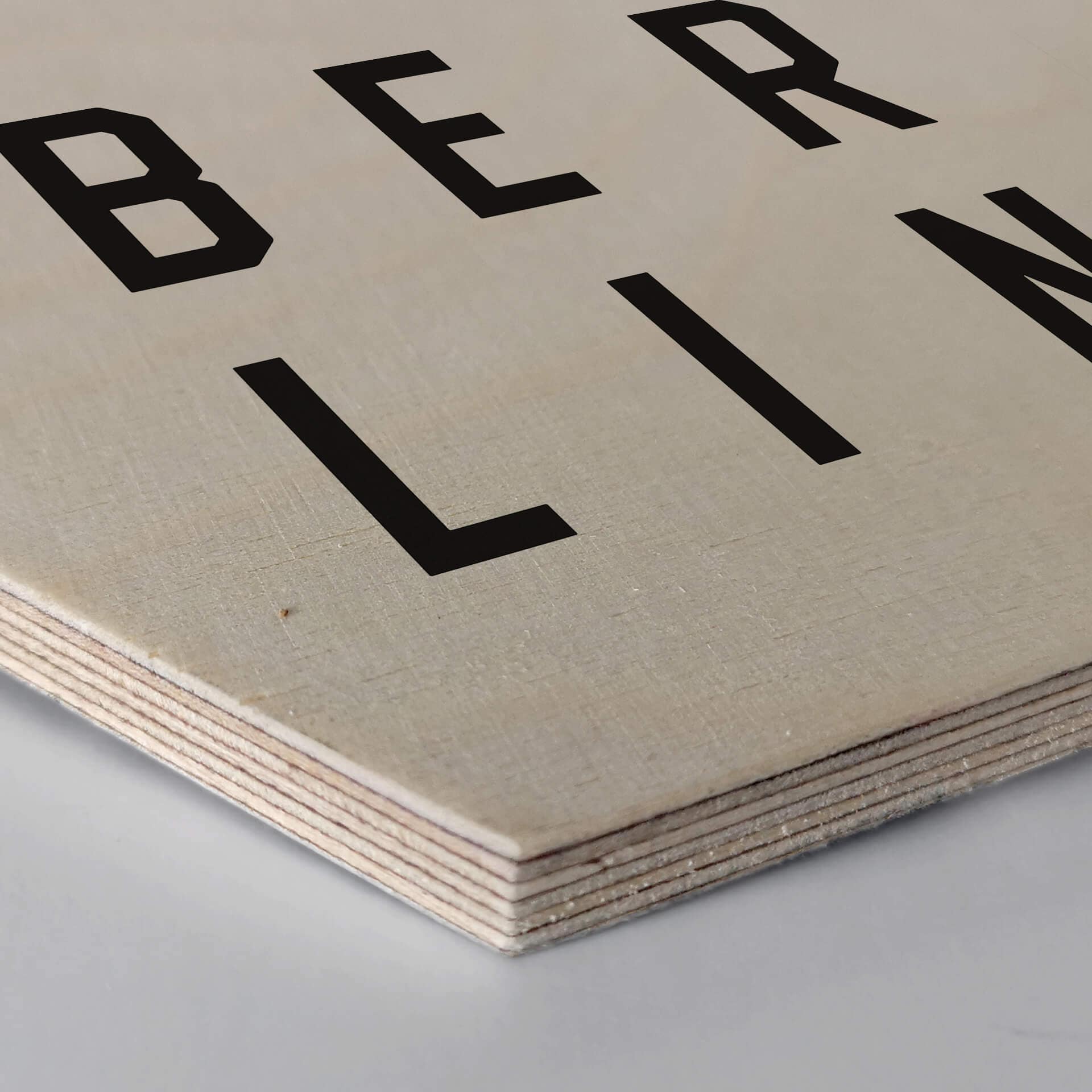 Hexagon - Holz Birke-Furnier - Typografie Berlin