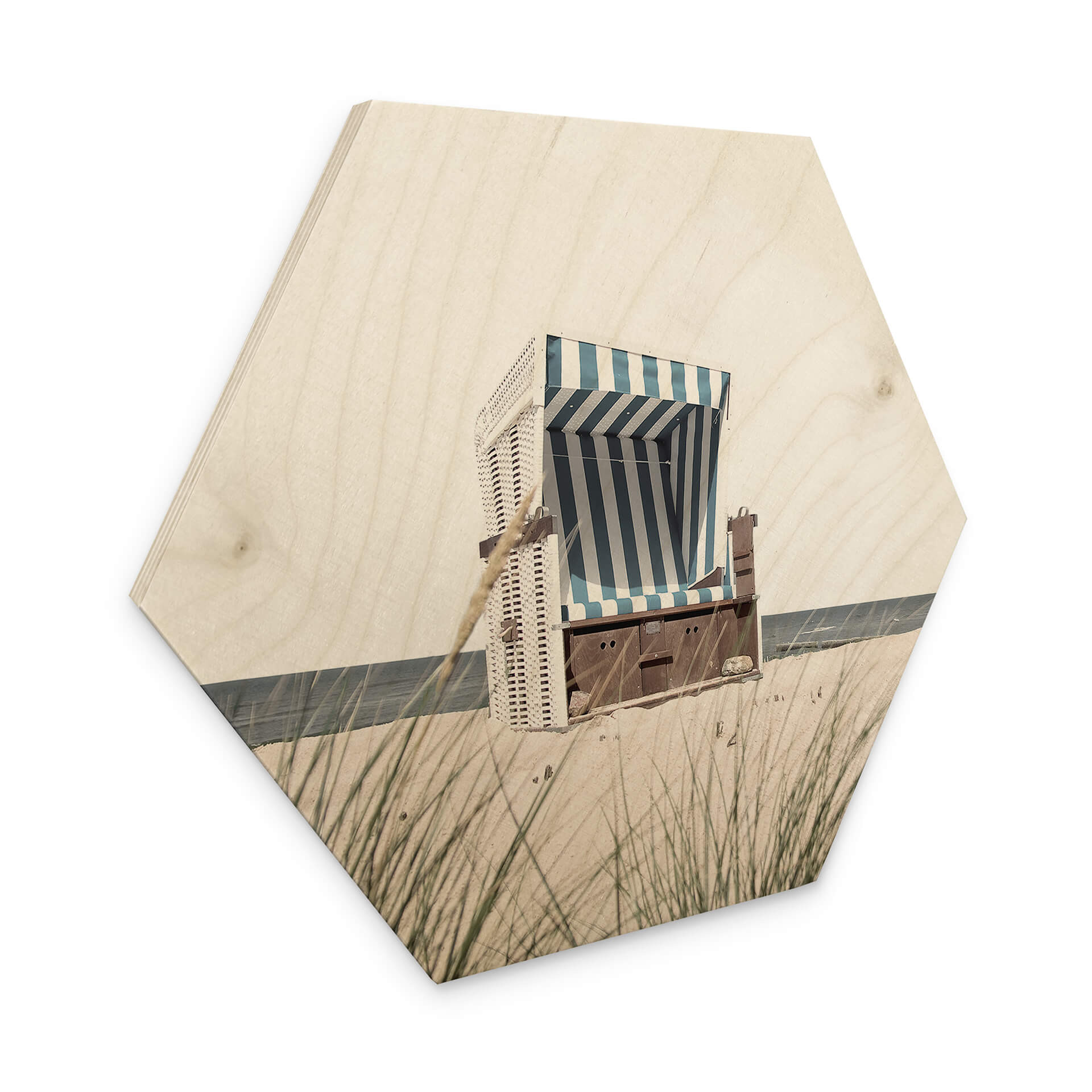 Hexagone - Bois Le bonheur insulaire au bord de la mer Baltique