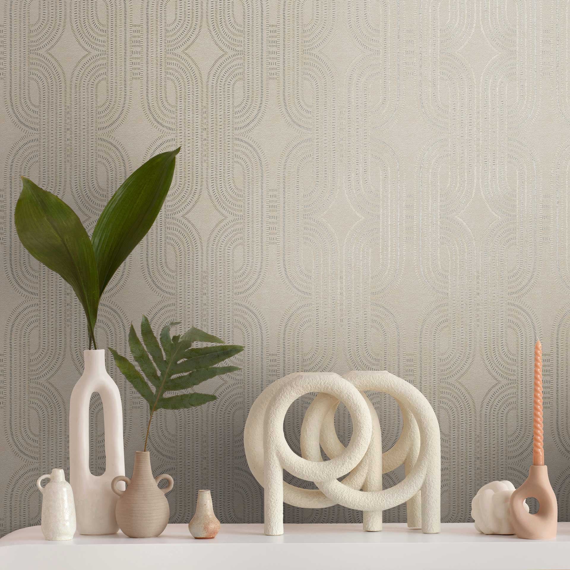 Geometrisch behang beige zilver - Vliesbehang met modern lijnenpatroon - structuurbehang
