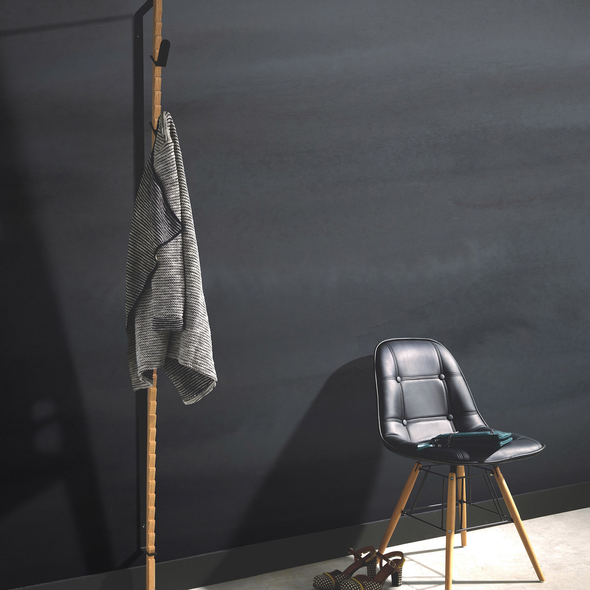 Papier peint numérique Misty Mood en 1,5 m x 2,7 m Fashion for Walls 4 de Guido Maria Kretschmer