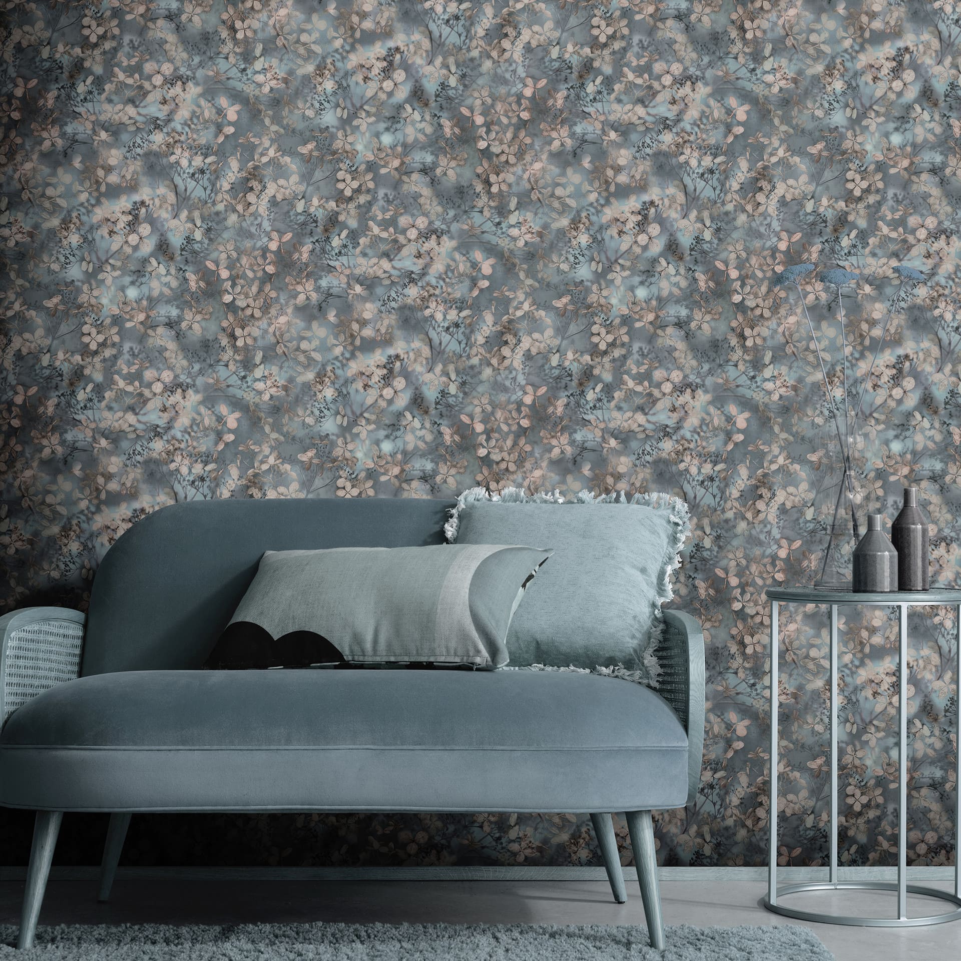 Blåt blomstret non-woven tapet med blade