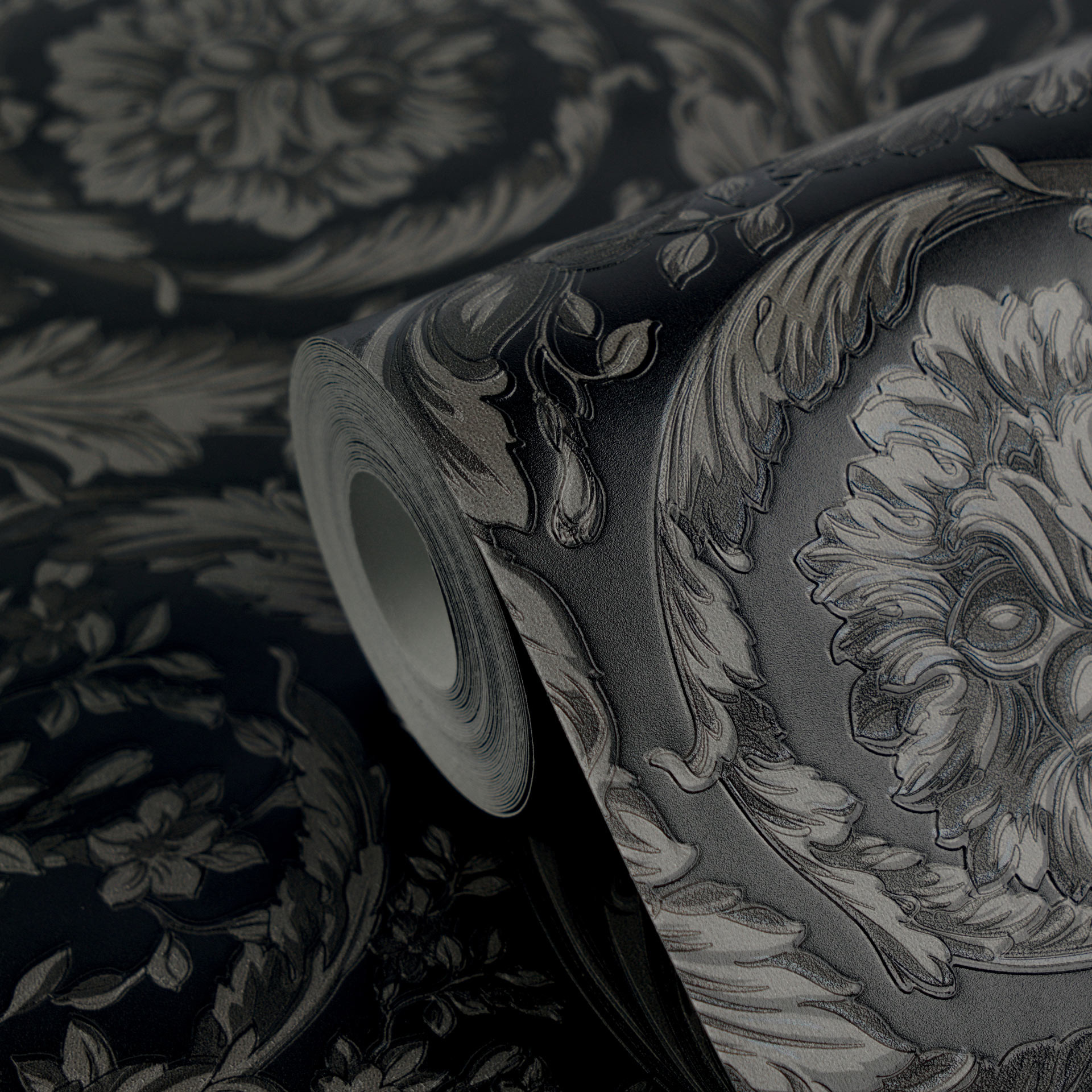 Versace Vliesbehang Barocco Neo klassieke bloemen ranken grijs zwart elegant