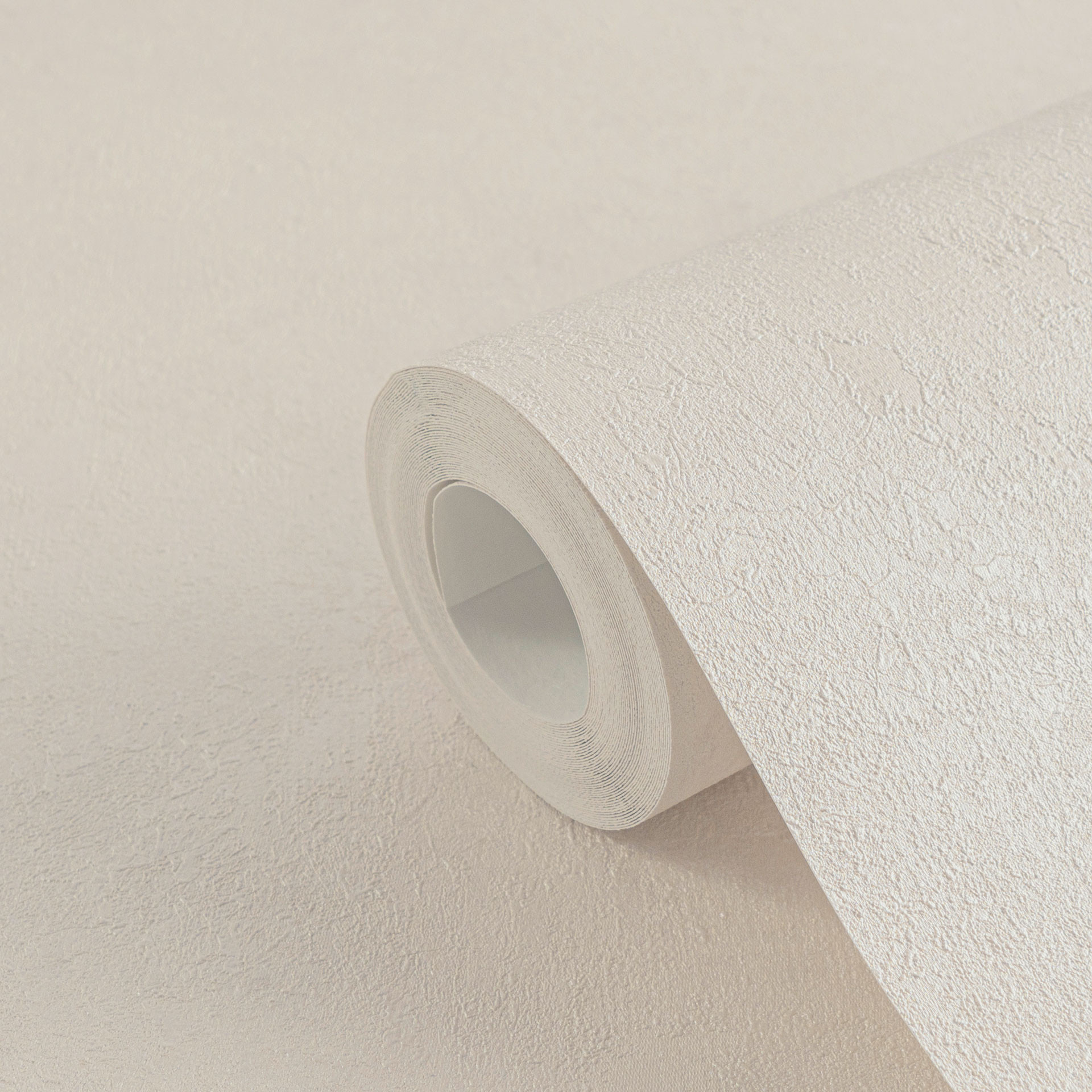 Betonlook behang Rosé Offwhite - Vliesbehang licht & zacht gestructureerd