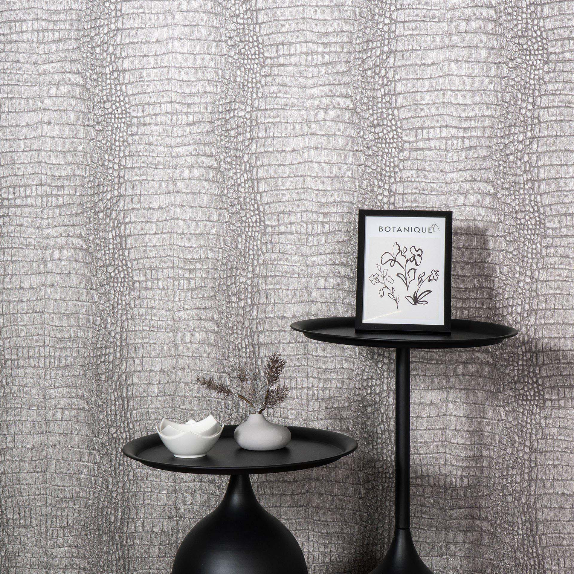 Vliesbehang in grijs met krokodillenlook, discreet modern en opvallende textuur