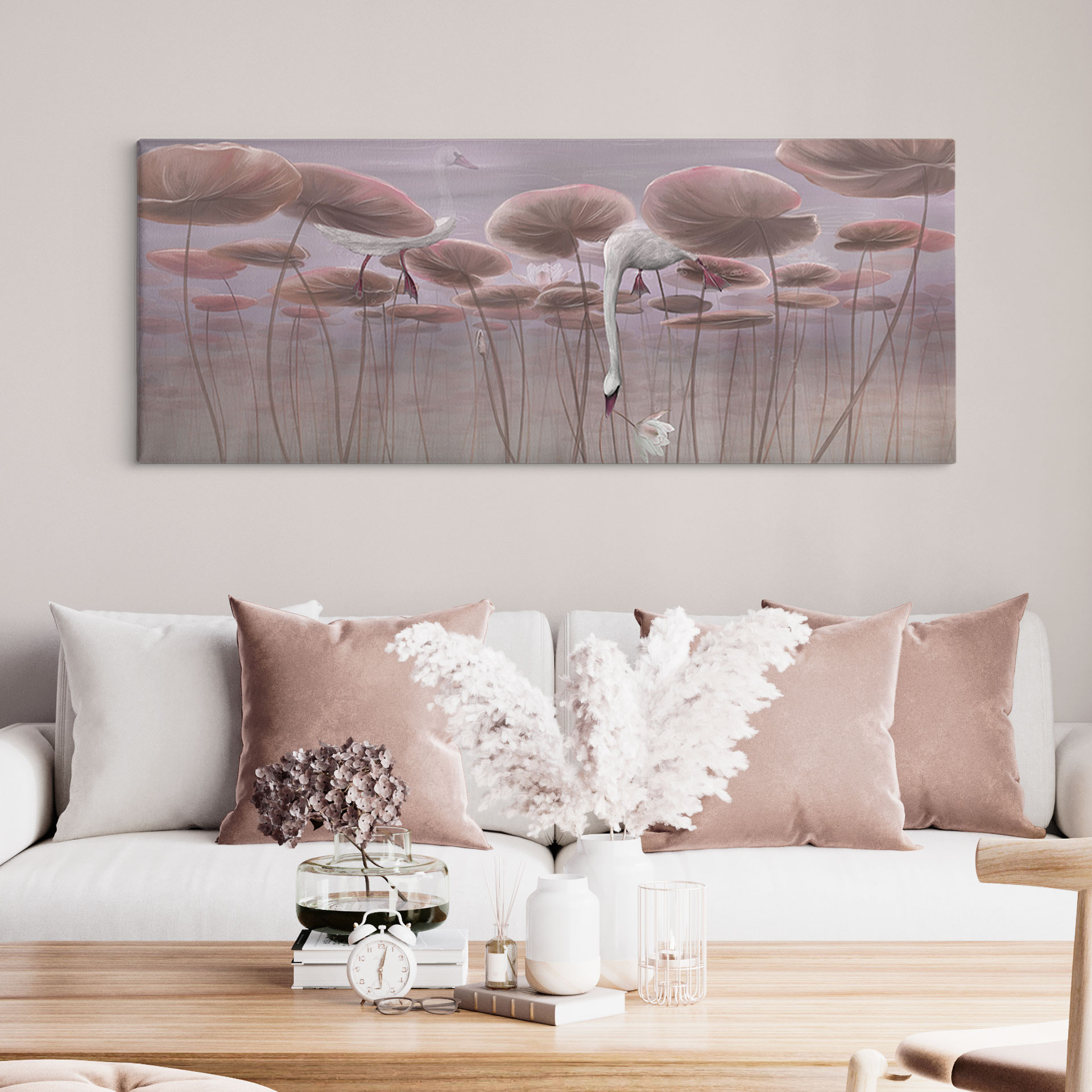 Leinwandbild Lotusblumen mit Schwan im Wasser in Altrosa - Ms Tiff - Panorama
