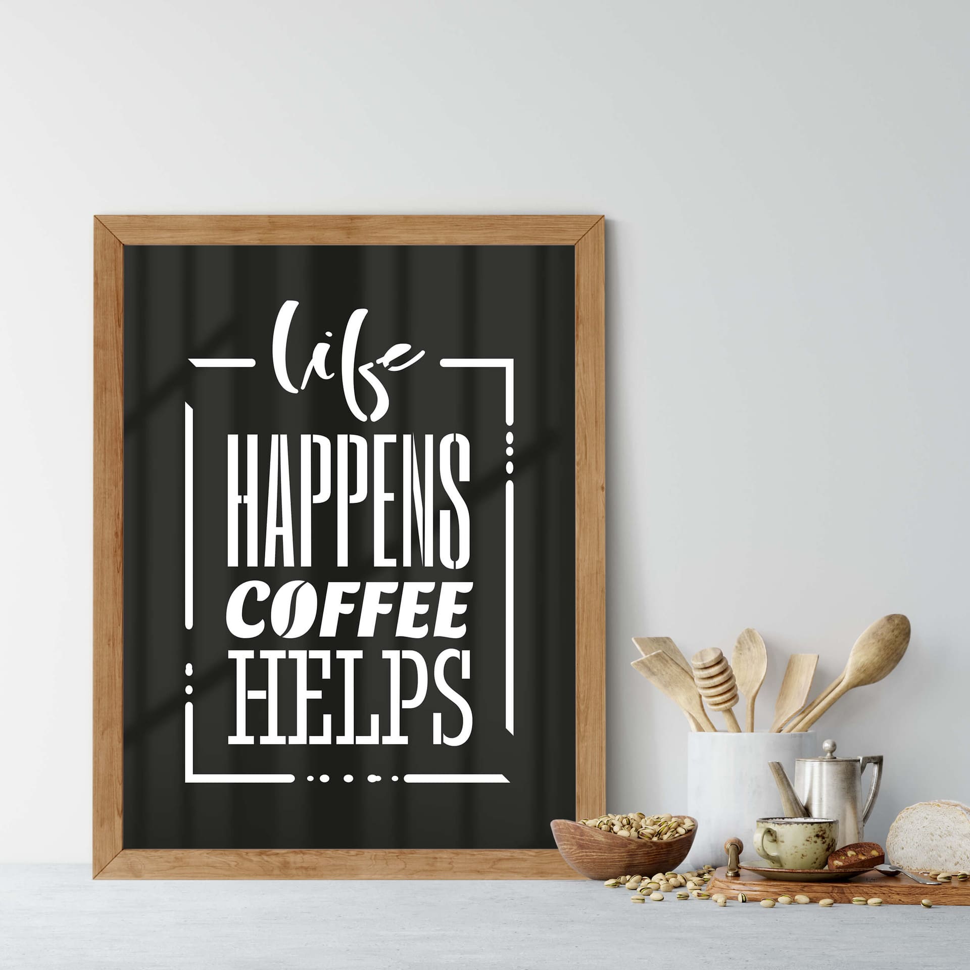 Plakat Life happens coffee pomaga