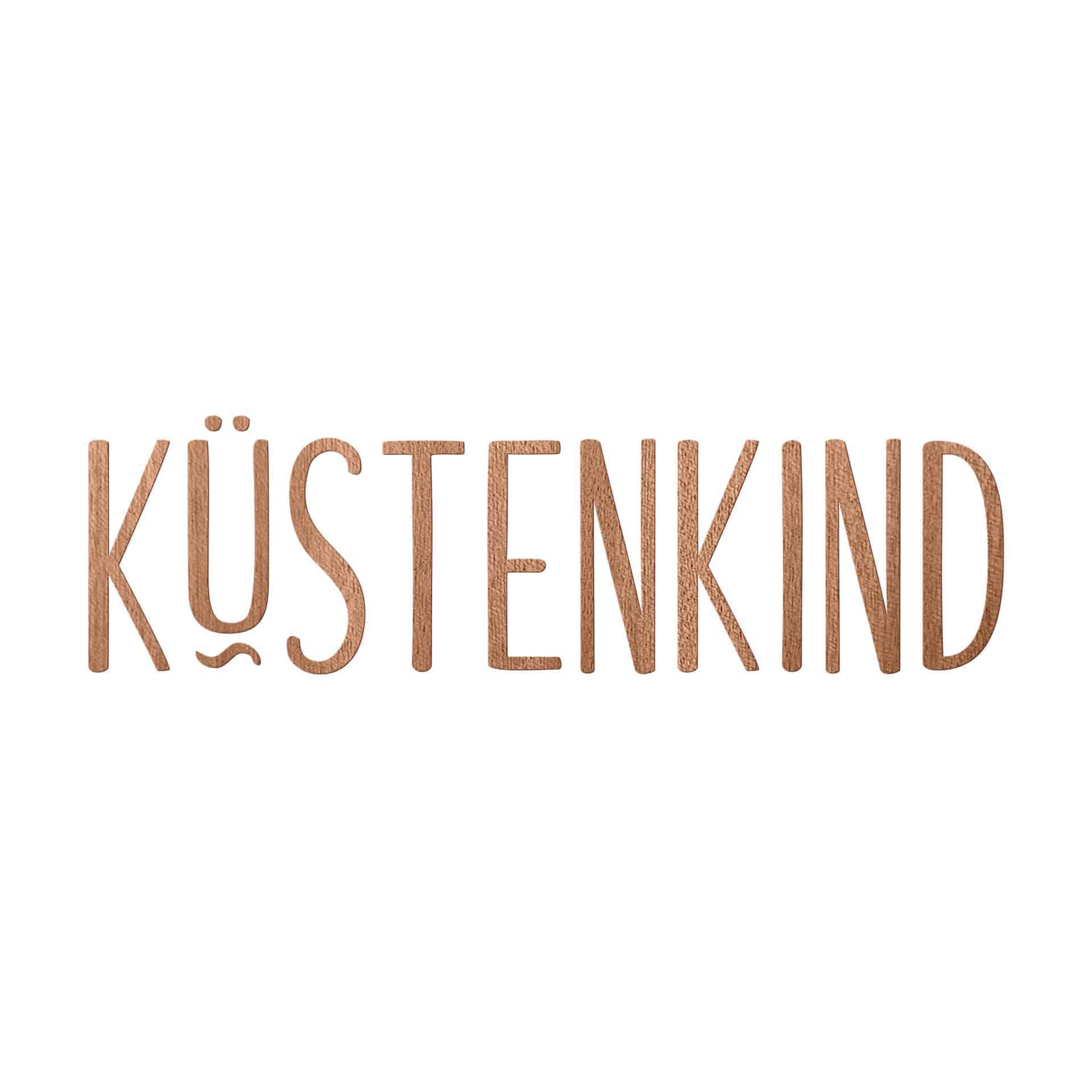 Holz-Dekobuchstaben 3D Schriftzug Küstenkind - Mahagoni