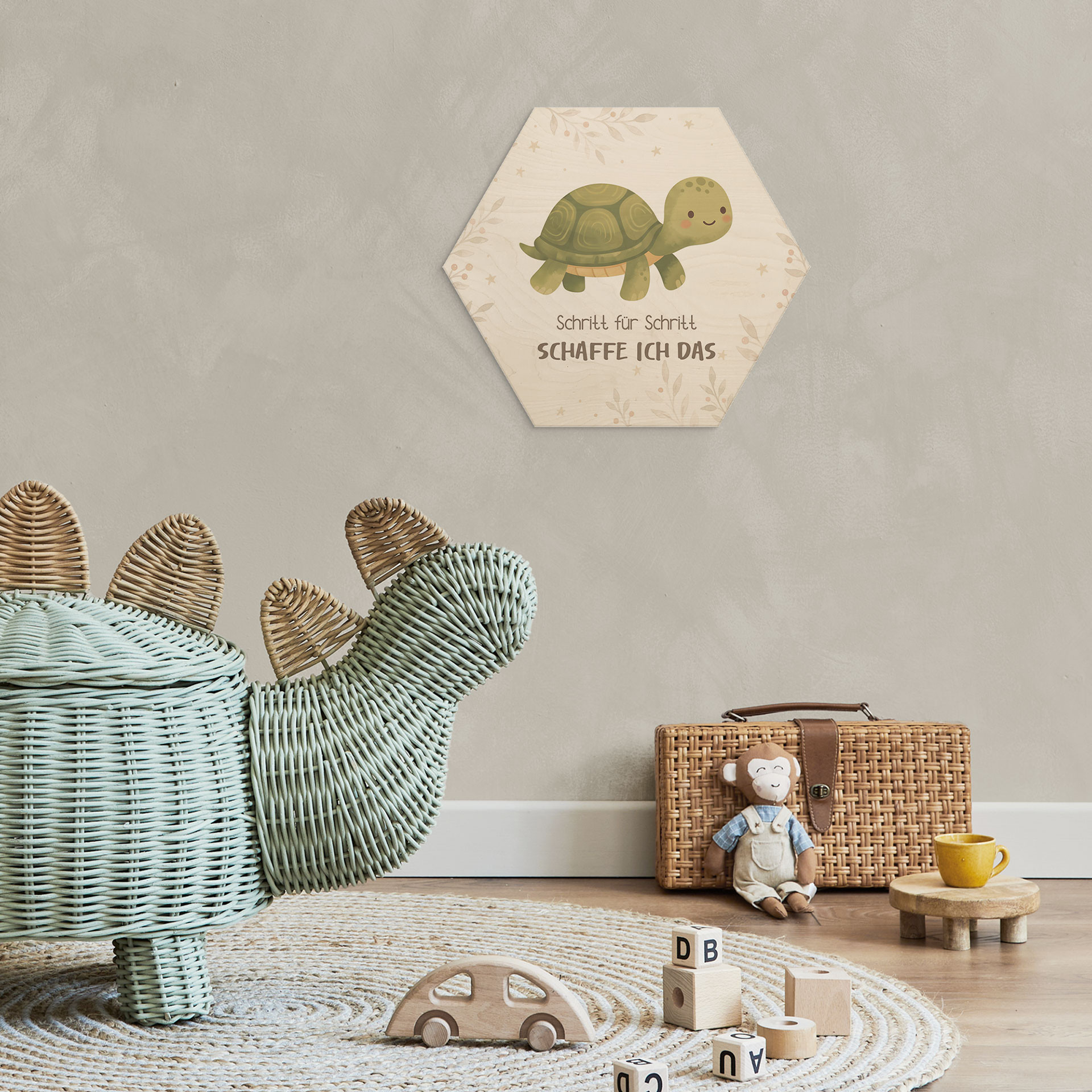 Holzbild Hexagon mit Schildkröte - kindgerechte Affirmation 'Schritt für Schritt schaffe ich das'
