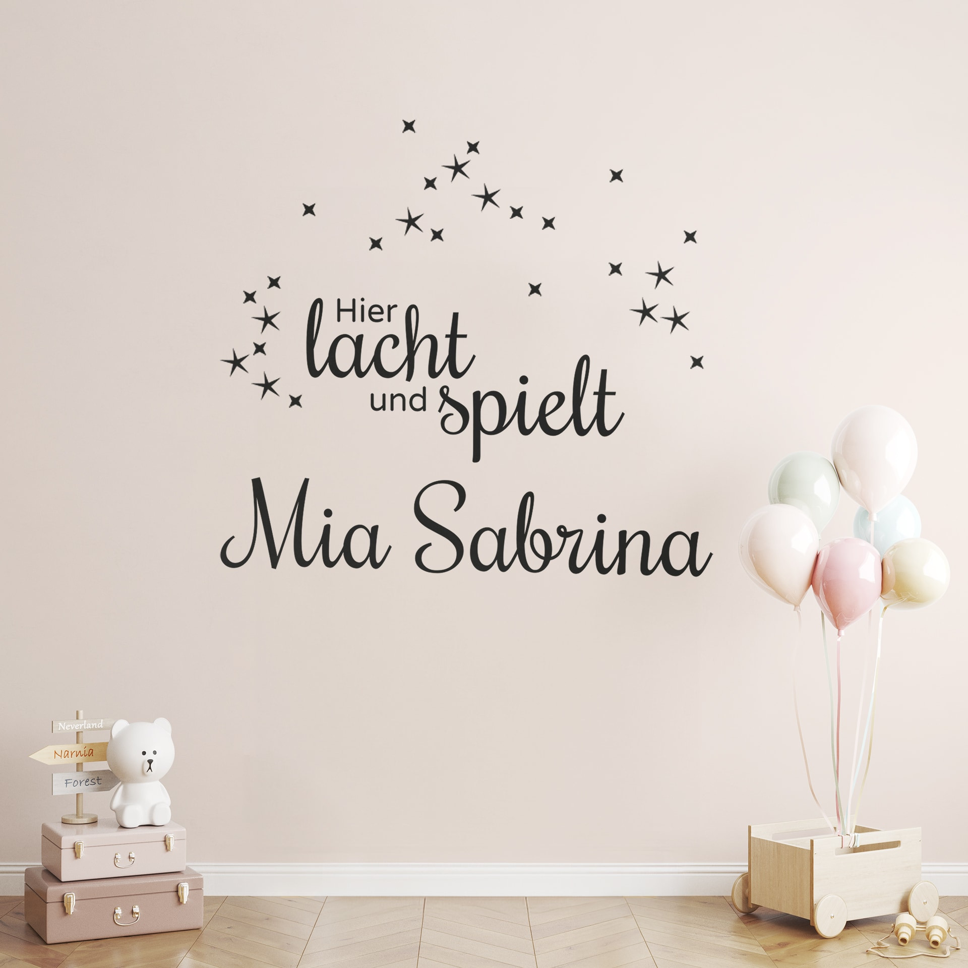 Wandtattoo + Name - Hier lacht und spielt...